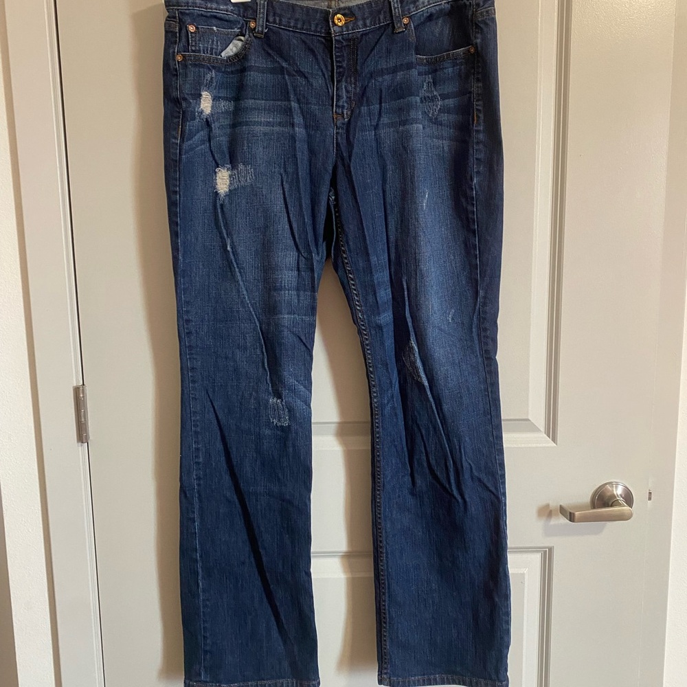 Vera Wang Classic Blue Straight Leg Jeans